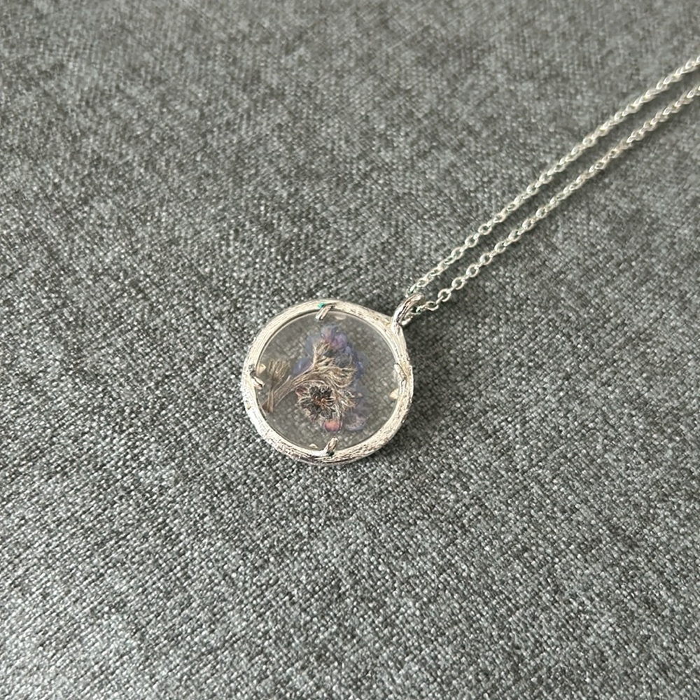 Small Botanical Necklace Pressed Flower Forget Me Nots Catherine Weitzman - Picture 3 of 6